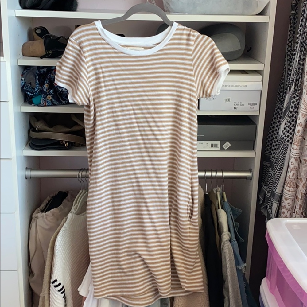 Tshirt dress with pockets!!